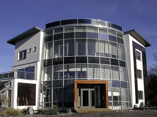 Bürogebäude Biohaus in Paderborn: Amorphe Siliziumzellen in einer Glas-Kaltfassade