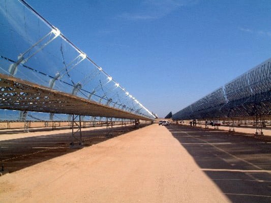 Vor rund 15 Jahren gingen die ersten kommerziellen Parabolrinnenkraftwerke mit insgesamt 354 Megawatt in Kramer Junction, Kalifornien/USA ans Netz