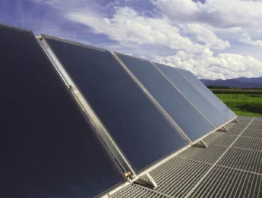 Aufgeständerte Flachkollektoren zur Erzeugung von Solarwärme