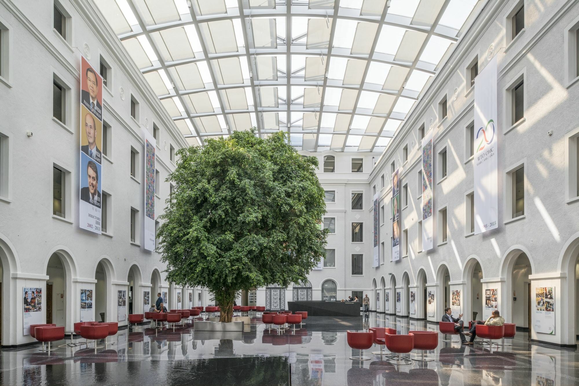 Sonnensegel im Hauptsitz der Welthandelsorganisation in Genf, Architektur: Wittfoht Architekten, Stuttgart