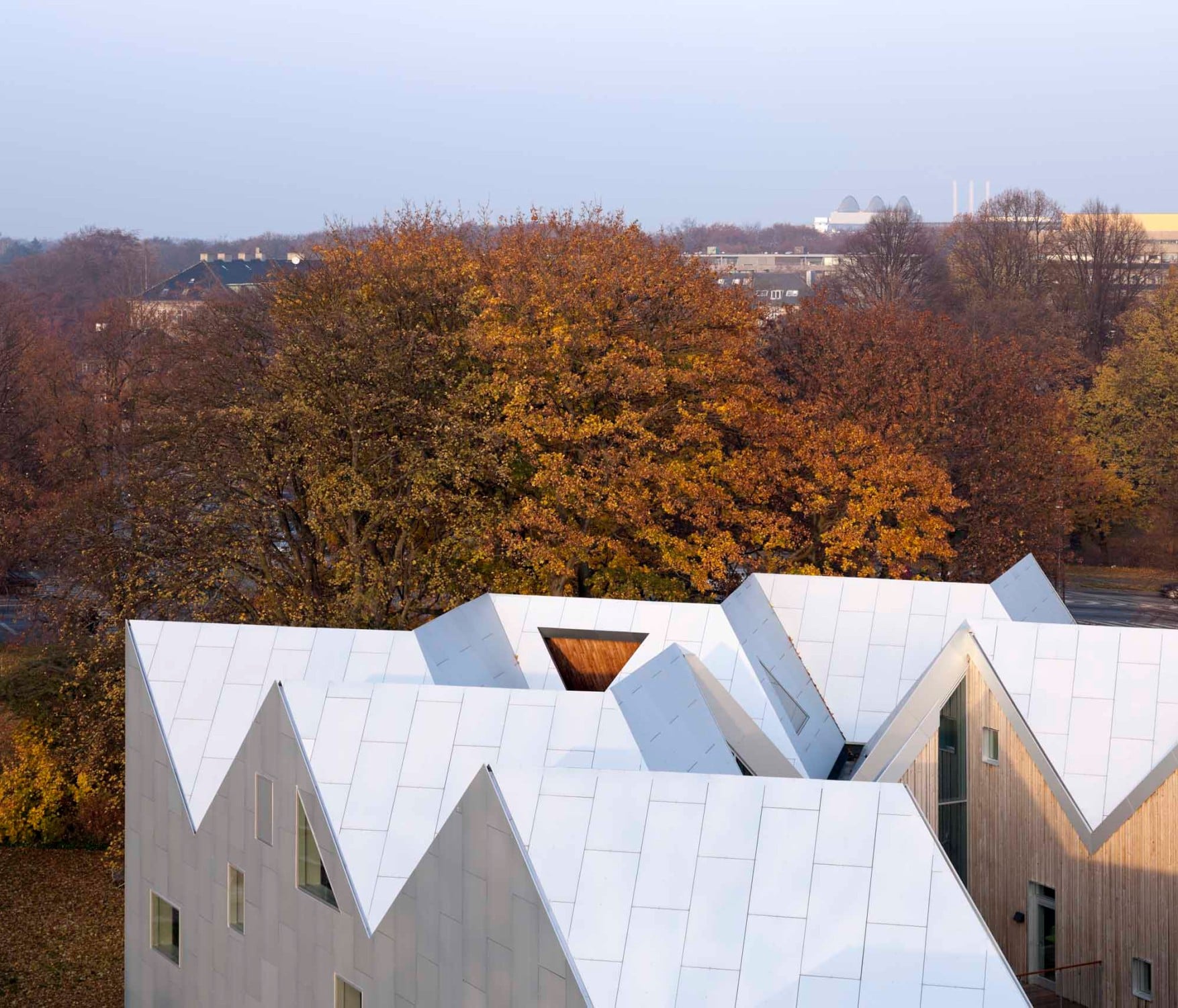Rehazentrum in Kopenhagen | Geneigtes Dach | Sonderbauten ...