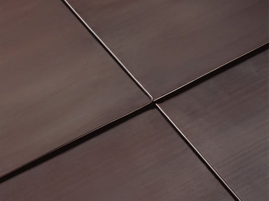 Die Oberfläche der Kupfertafeln und -bänder ist voroxidiert