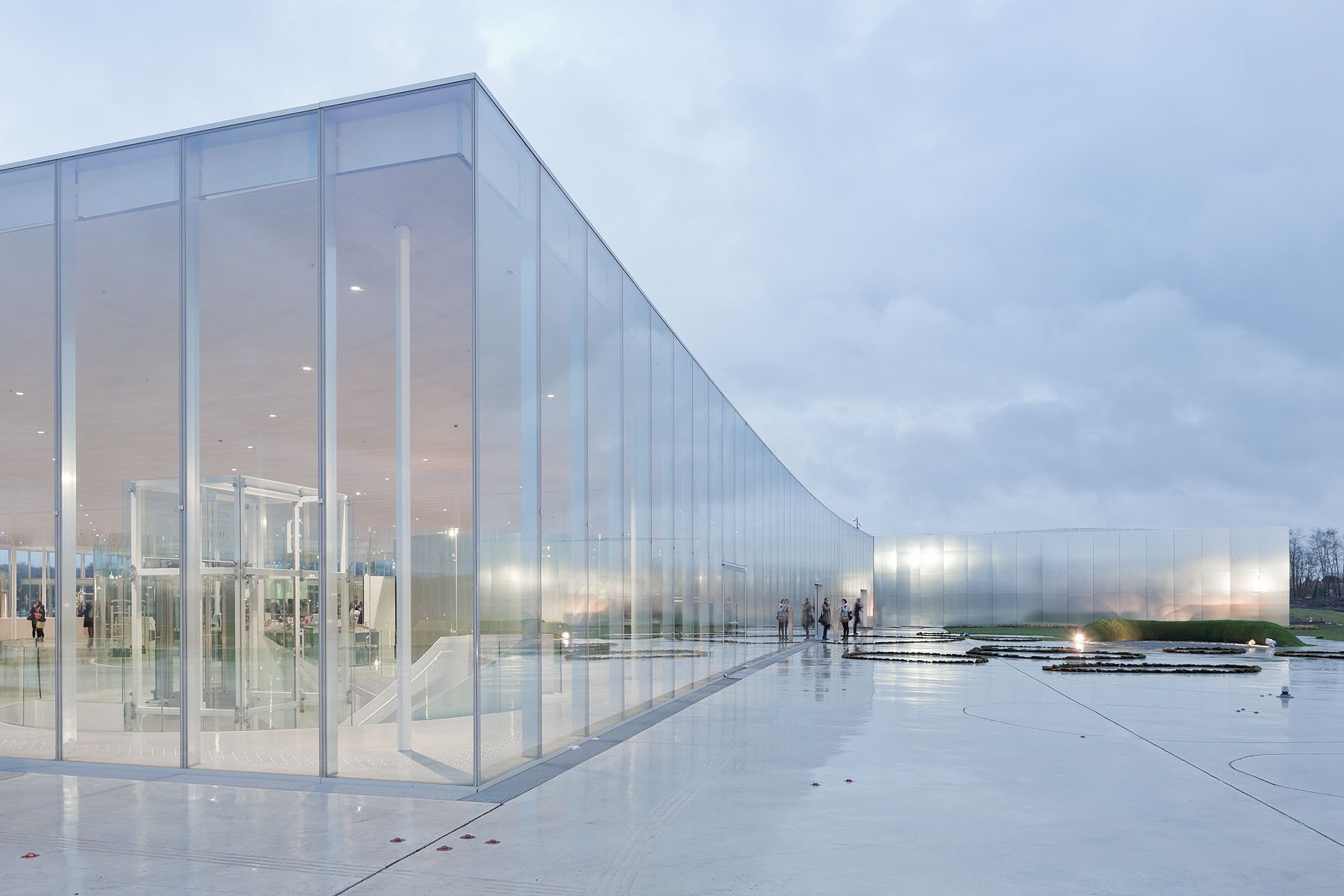 Aluminium Louvres Or Clear Glass Aluminium Louvres Or Clear Glass