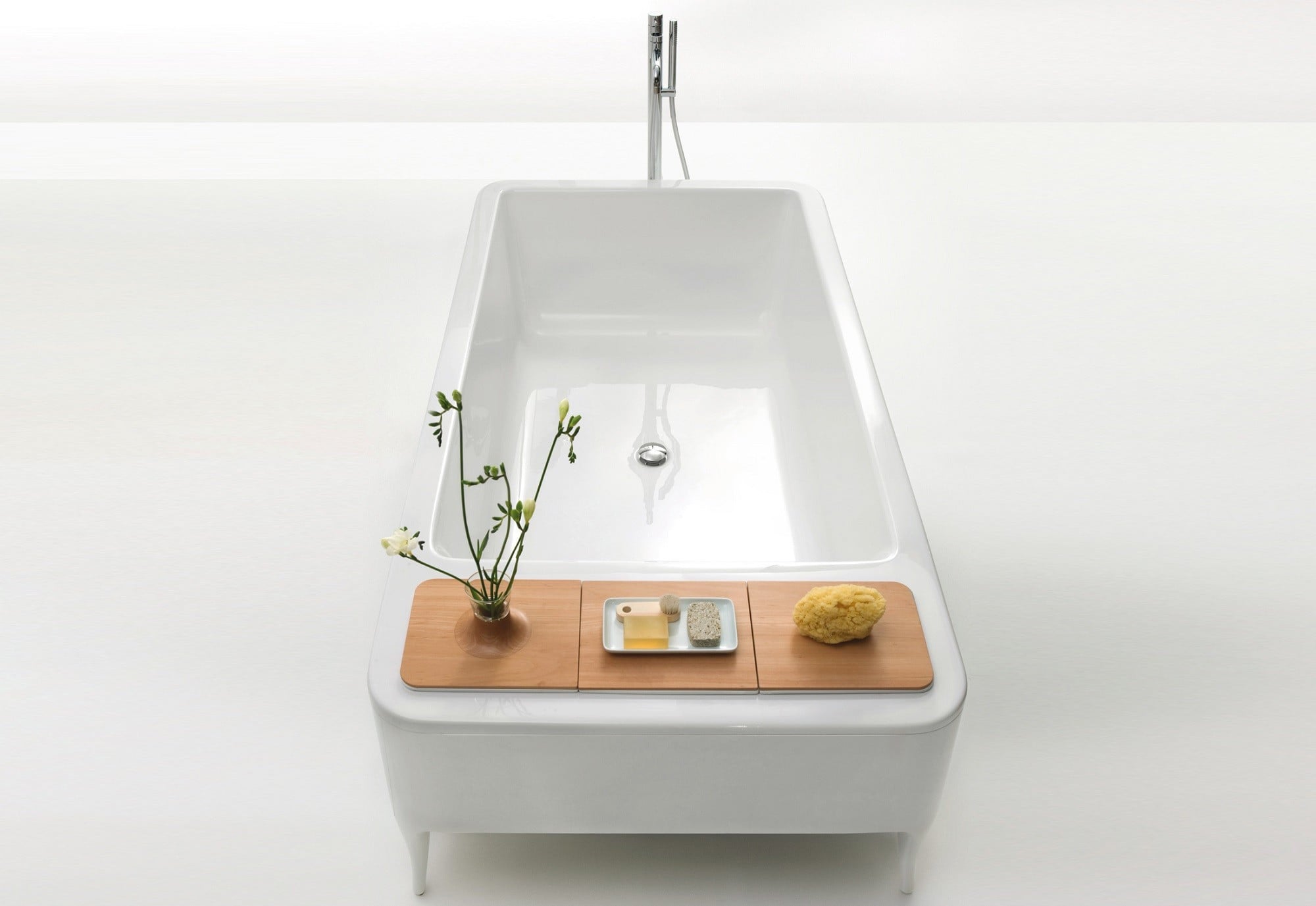 Wanne mit Ablagefläche