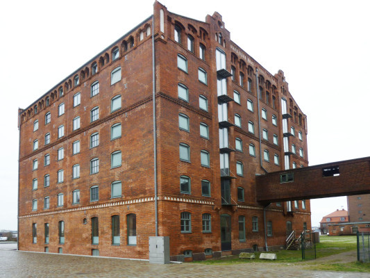 Rückwärtige Fassade