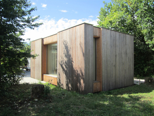 Das Haus ist in Holzbauweise errichtet