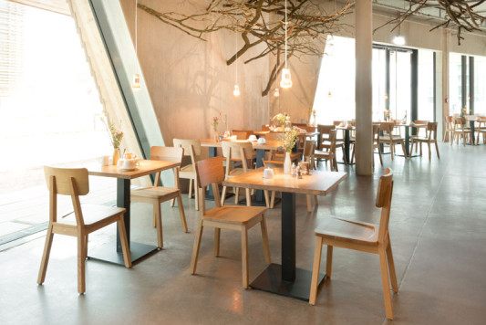 Im Restaurant kommen Produkte aus der Hamburger Region auf den Tisch