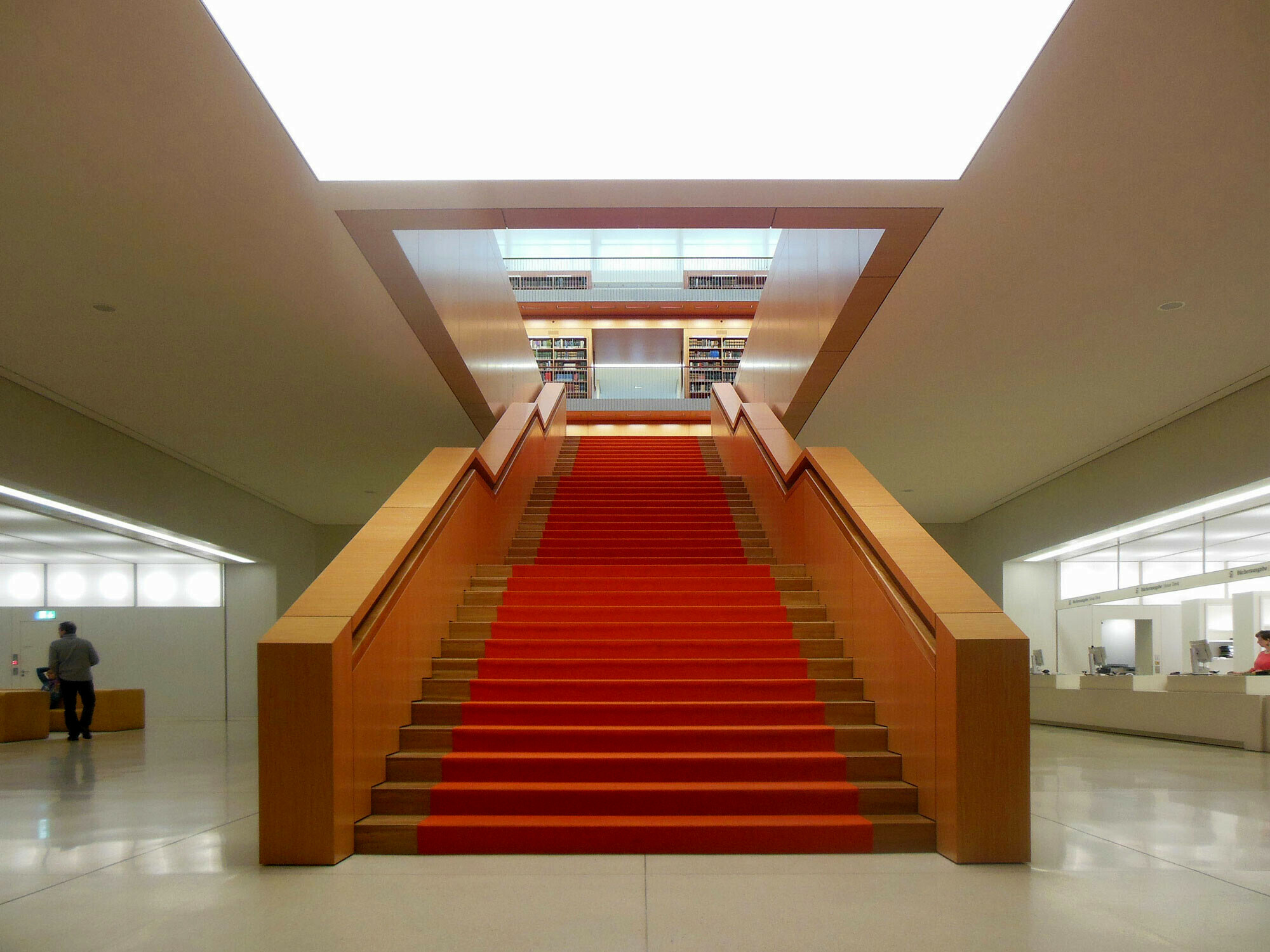 In Versammlungsstätten sind Brandschutzplaner zwingend notwendig (Abb.: Staatsbibliothek Unter den Linden, Berlin)