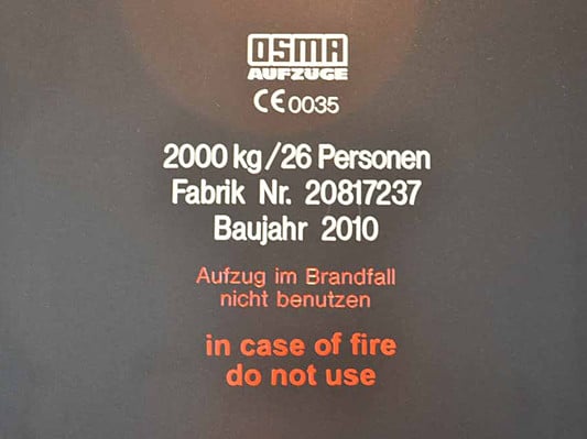Bei Aufzügen ist die statische, halbdynamische oder dynamische Brandfallsteuerung möglich