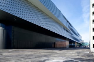 Ansicht Südost: Fassade zum Messeplatz