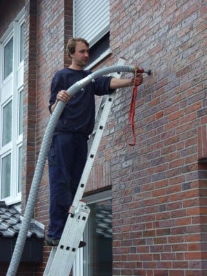 Einbau einer nachträglichen Kerndämmung