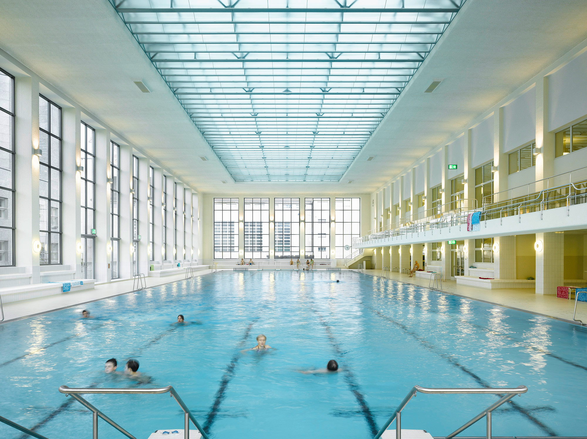 hallenbad city in zurich glas sport freizeit baunetz wissen