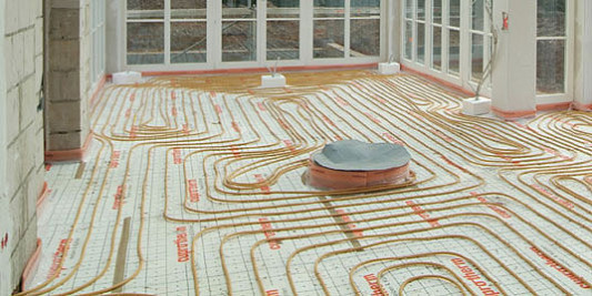Flächenheiz- und -kühlsysteme im Altbau