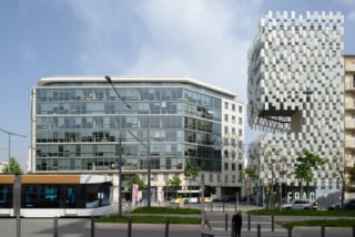 Am Boulevard Dunkerque bildet das Kunstzentrum eine Landmarke