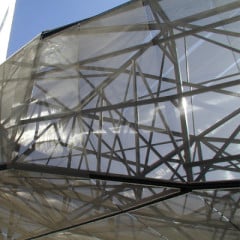 Metallgewebe auf der Messe Málaga in Spanien (Architekt: Angel Asenjo)