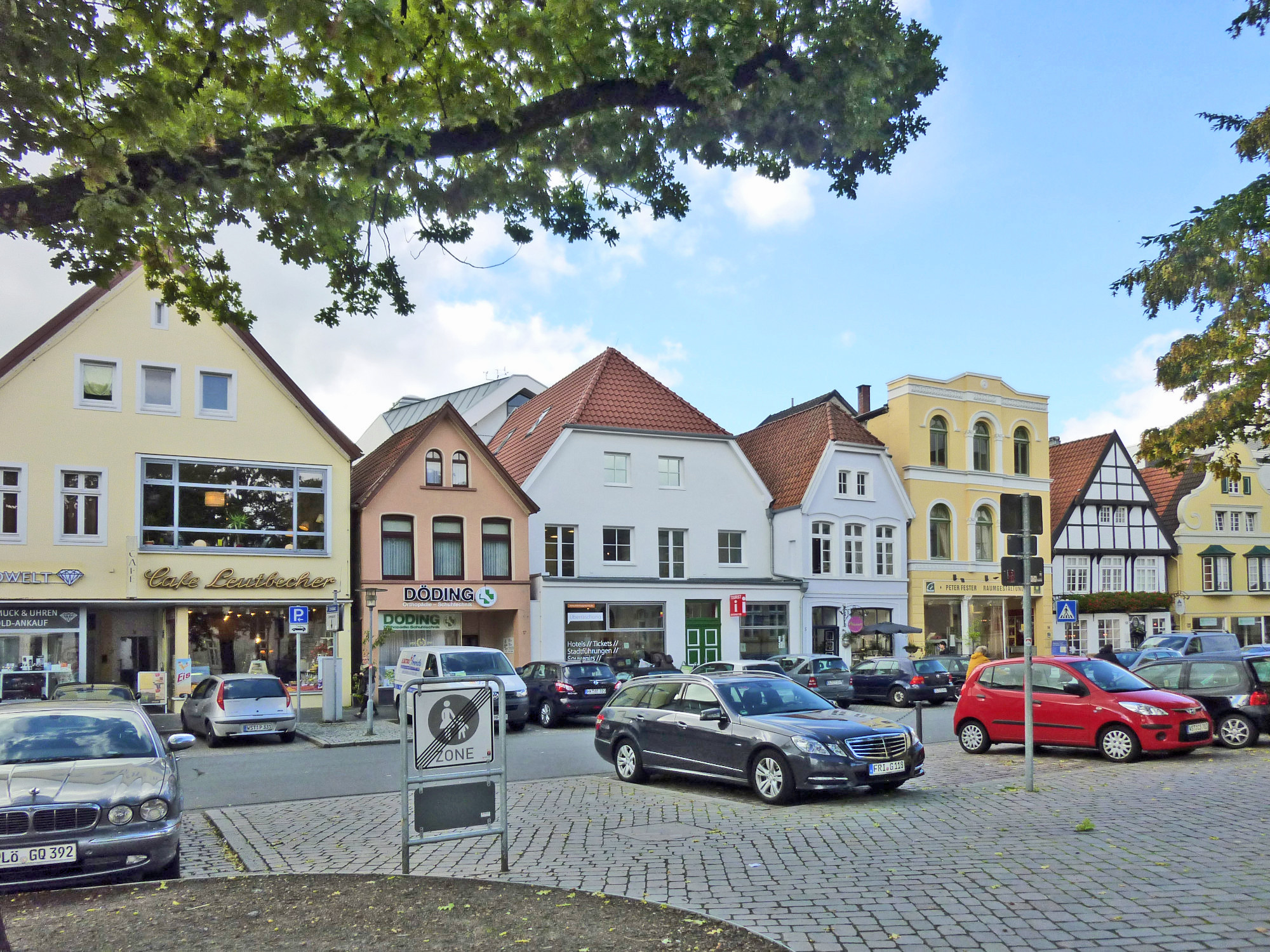 Schlaues Haus Oldenburg | Bauen im Bestand | ffentliche Gebude | BauNetz  Wissen