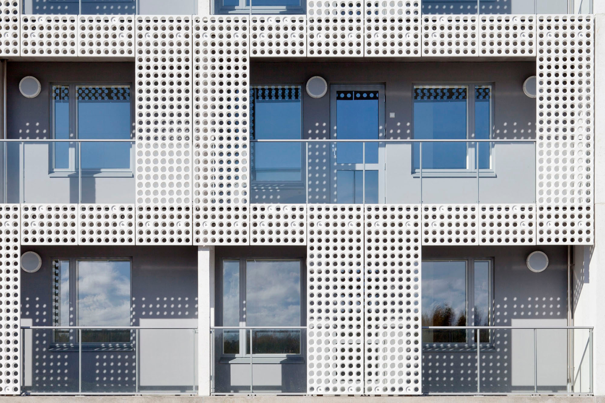 Freiformelemente aus Glasfaserbeton an einem Wohnhaus in Helsinki