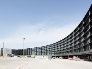 Erweiterung des Flugsteigs A am Flughafen Frankfurt