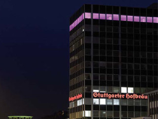 In der 11. Etage des "Charlottenhochhauses", einem Gebäude aus den 50er Jahren, liegen die neuen Büroräume einer Werbeagentur