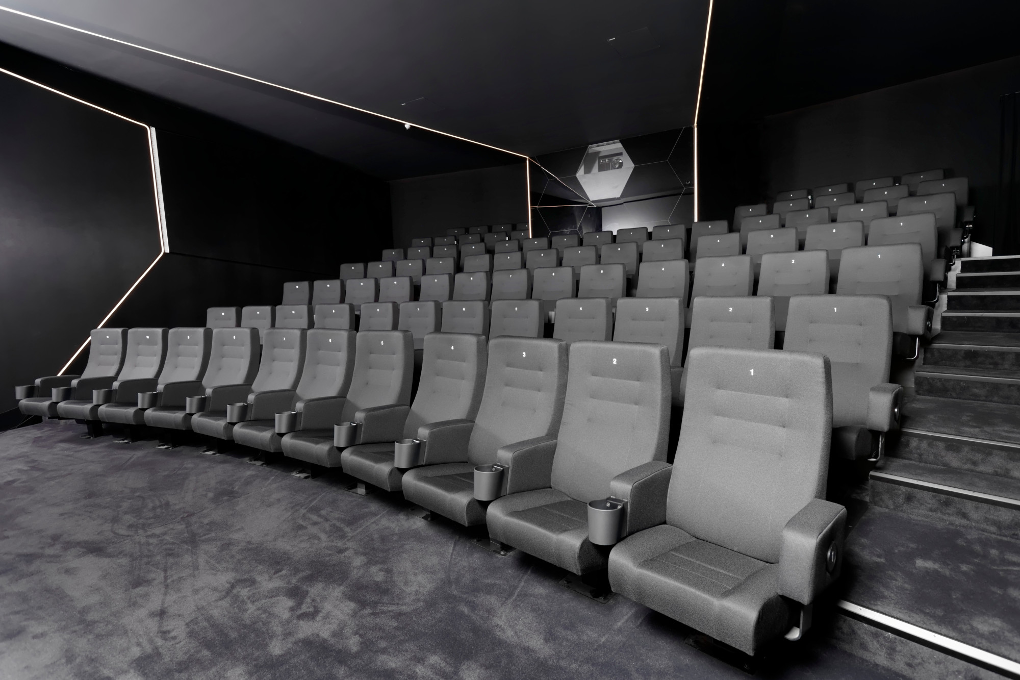 Filmtheater Weltspiegel in Cottbus | Bauen im Bestand | Kulturbauten ...