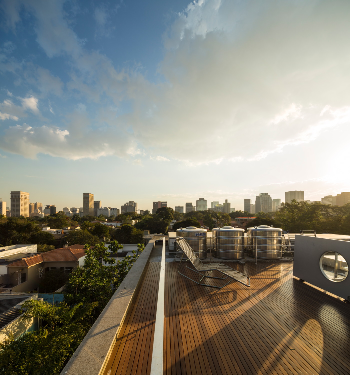 Blick von der Dachterrasse auf die beeindruckende Skyline der brasilianischen Millionenstadt