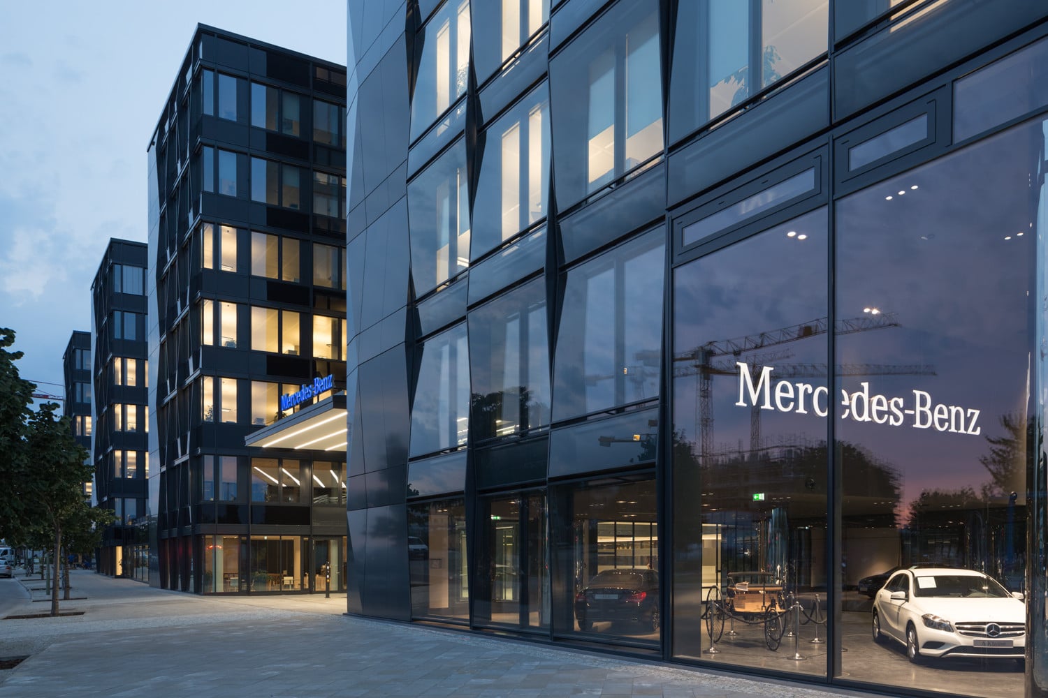 Mercedes Benz Vertriebszentrale In Berlin Glas Buro Verwaltung Baunetz Wissen