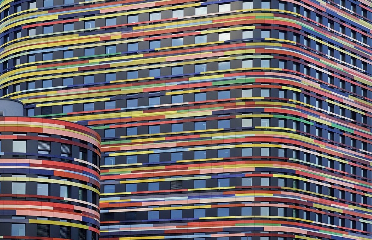 Einen wesentlichen Anteil an der Energieeffizienz hat die hoch wärmedämmende Dreifach-Isolierverglasung