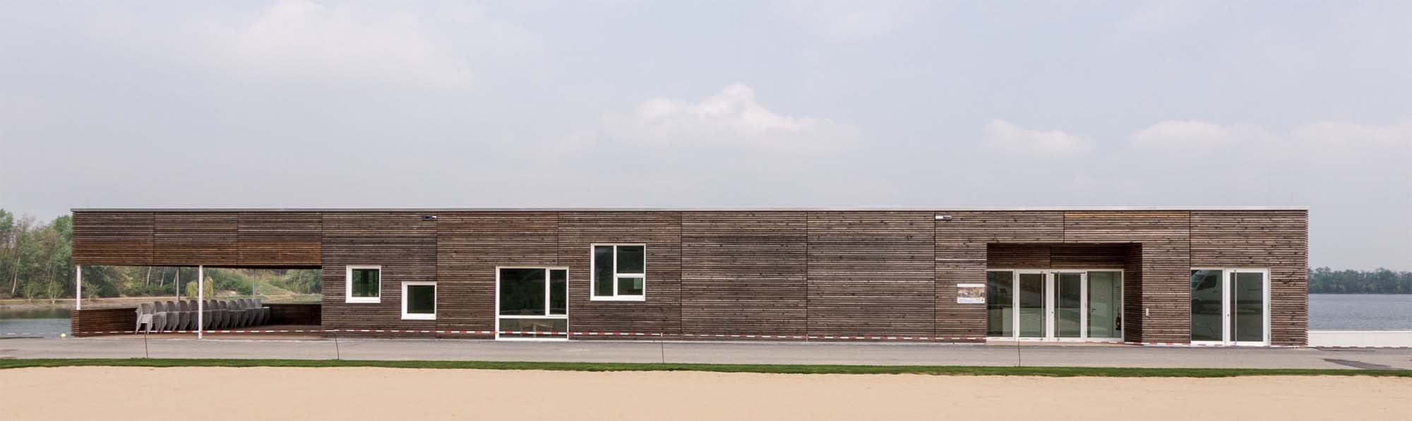 Ansicht Süd des Ausstellungsgebäudes