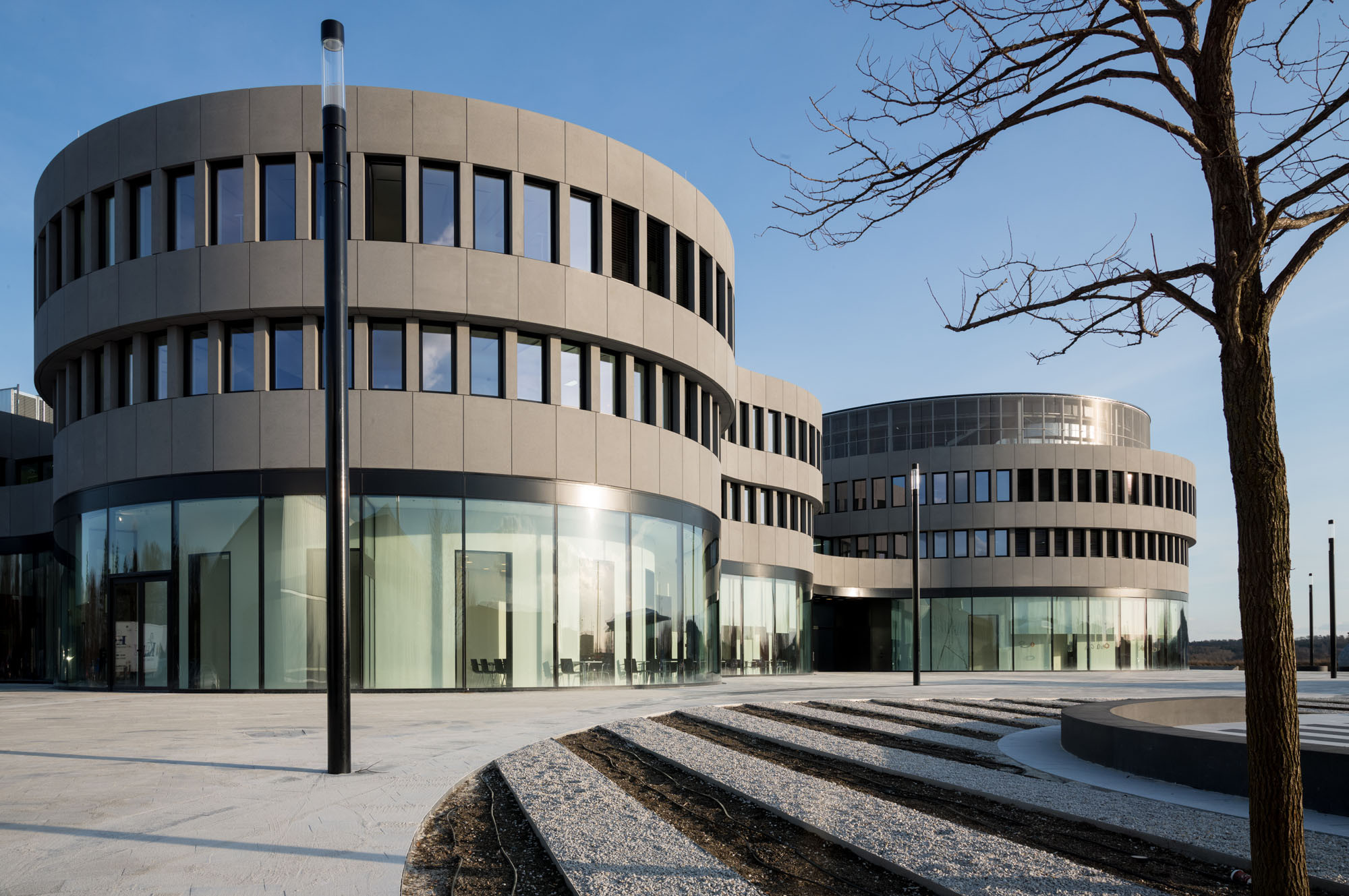 ernst leitz gmbh.wetzlar 　　03377 Firmenzentrale Leica Camera in Wetzlar | Flachdach | Büro- und