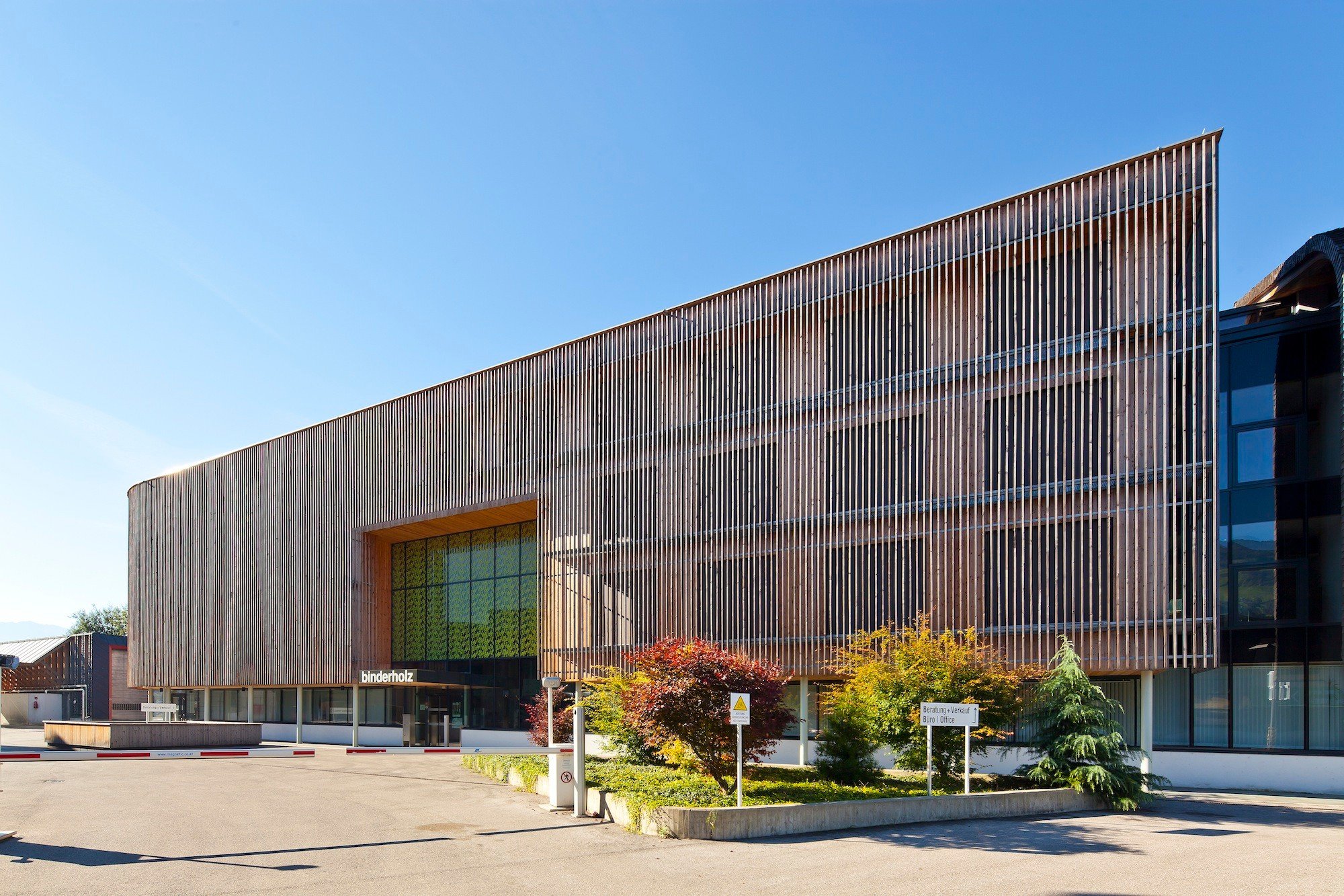 Sonnenschutz aus Lärchenholzlamellen Fassade Produkte