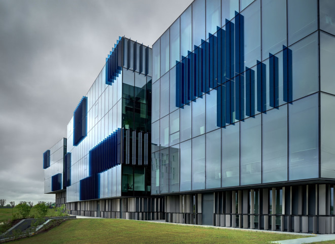 Nestlé Firmenzentrale U27 in Assago | Glas | Gewerbe/Industrie ...