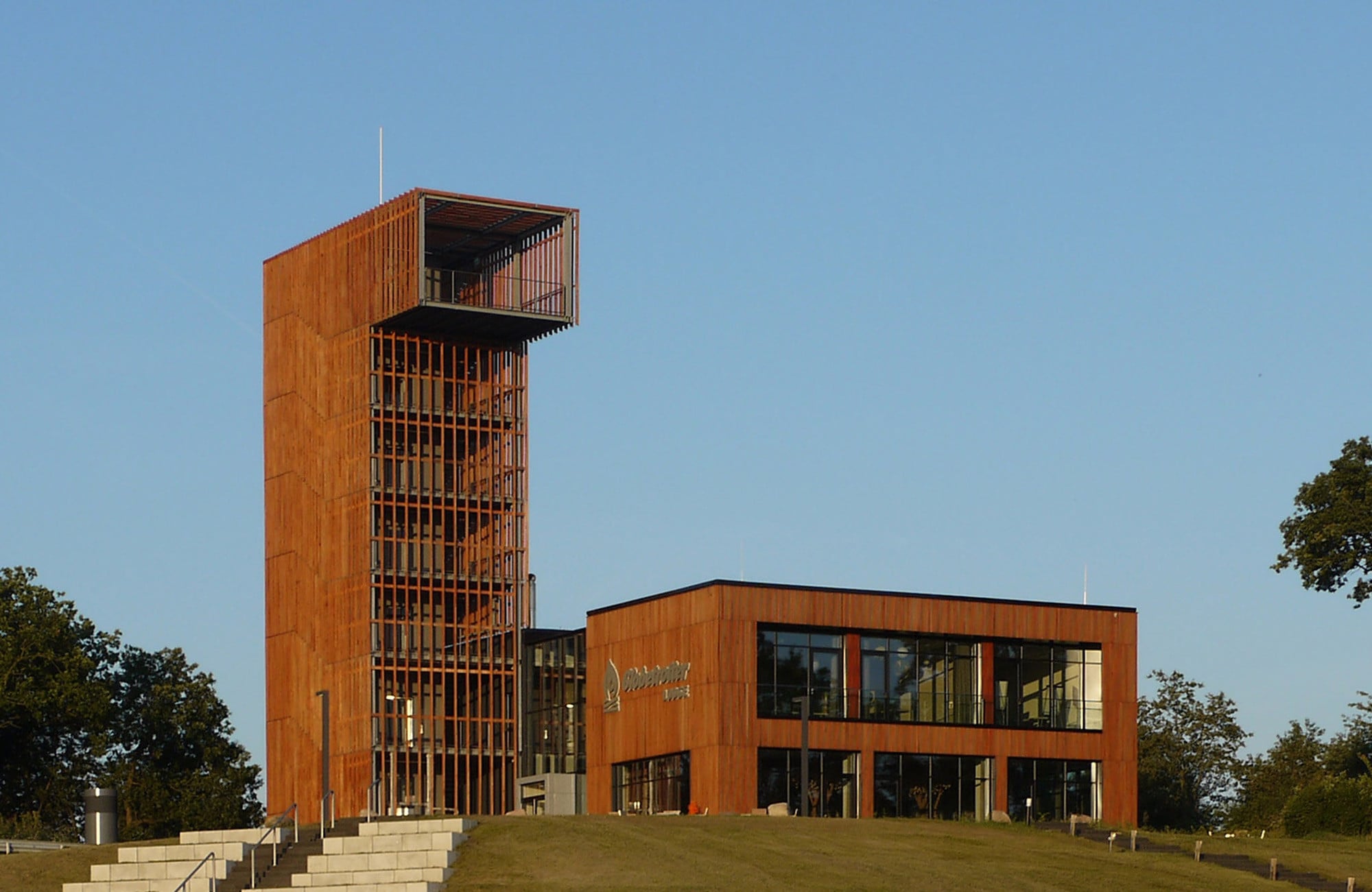 Der Kletterturm ist als Aussichtsplattform öffentlich zugänglich