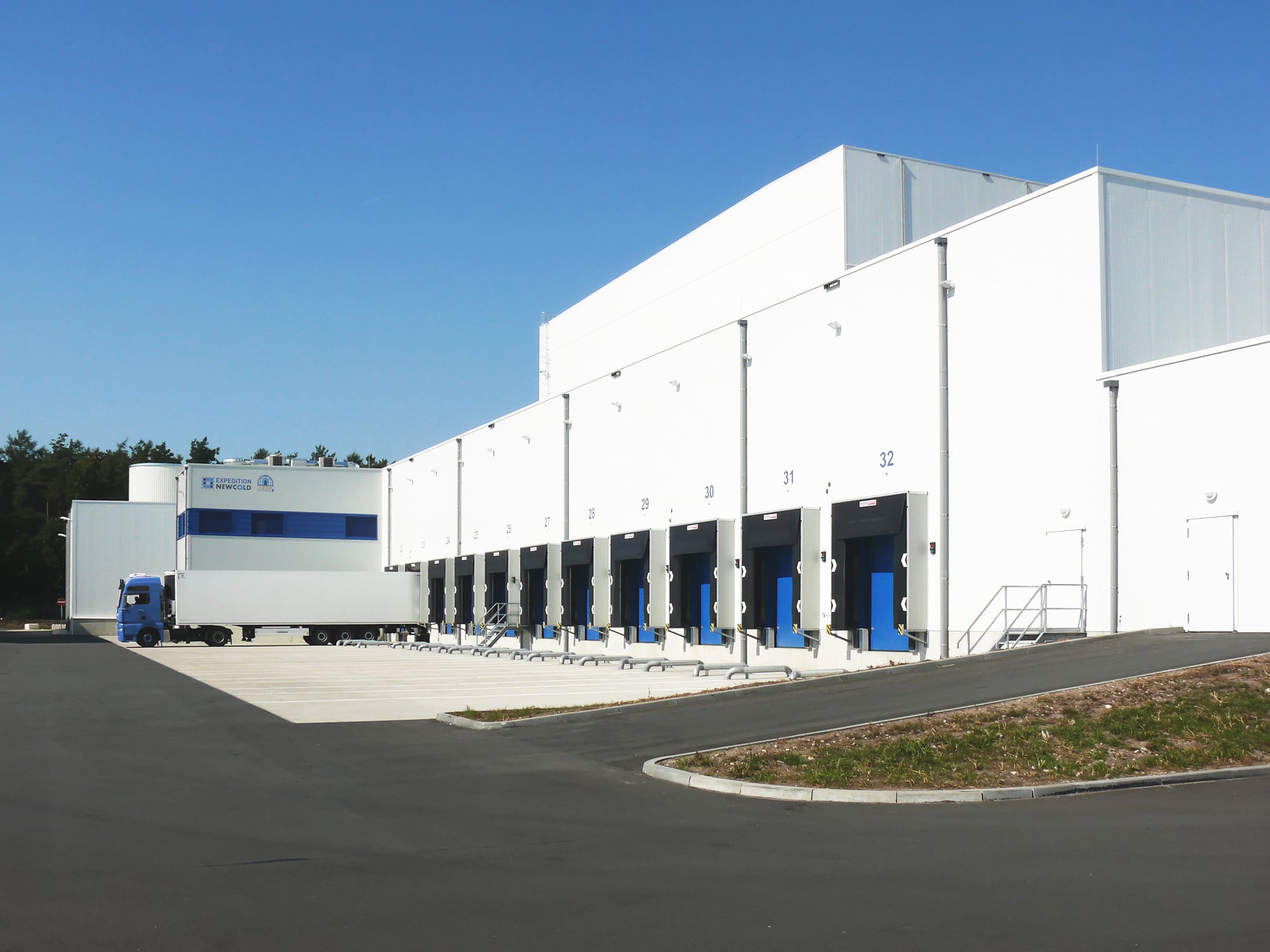 Das System zur Sauerstoffreduktion wird im Tiefkühlhochregallager der KLM Kühl- und Lagerhaus Münsterland in Rheine eingesetzt