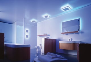 Sinnvoll ist eine Kombination aus Decken-, Wand- oder Pendelleuchten