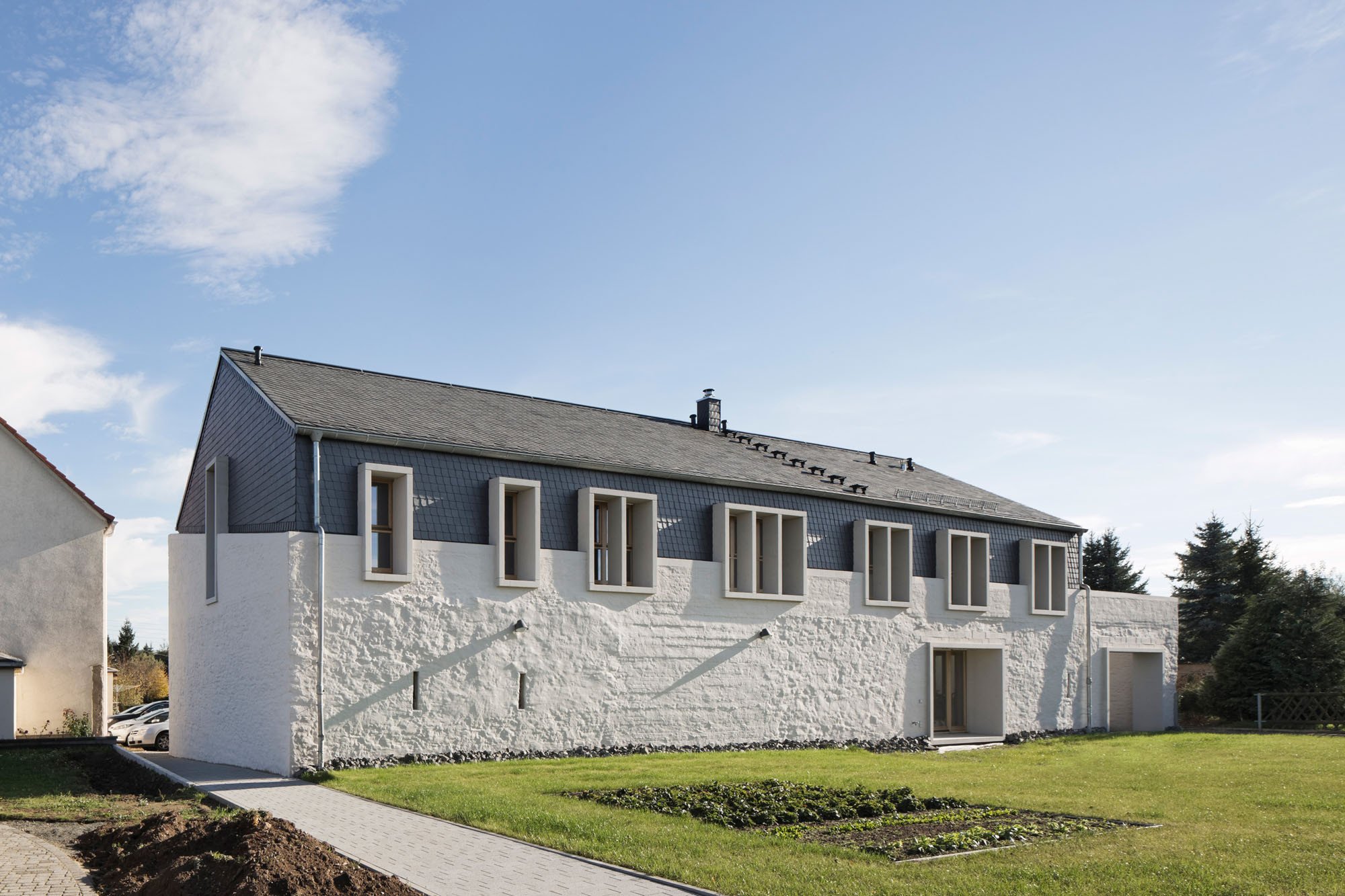 osten trifft westen renovierung luxushaus, umbau einer scheune in sermuth | schiefer | wohnen/efh | baunetz_wissen, Design ideen