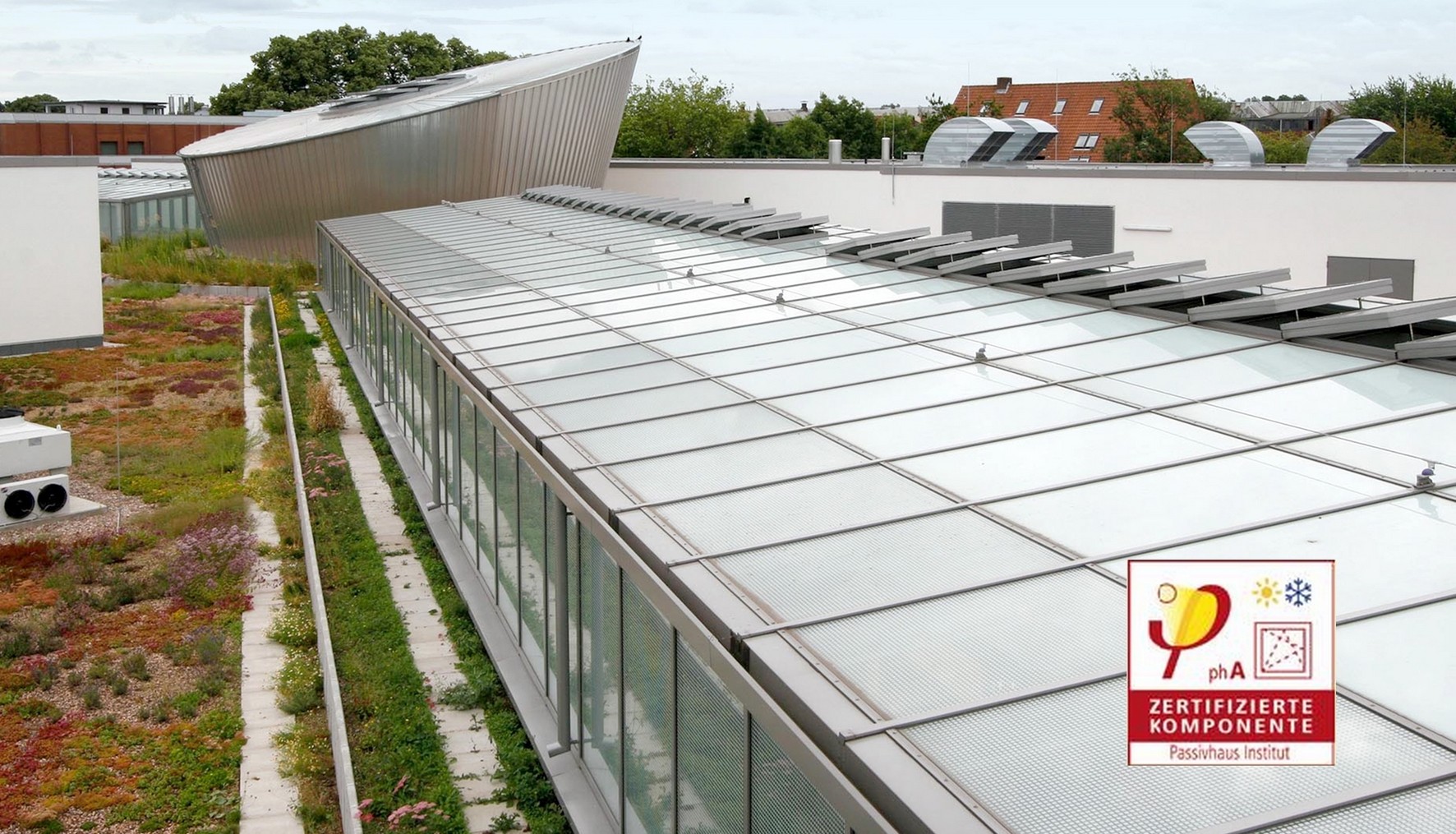 Das Passivhaus Institut Darmstadt bescheinigt dem Verglasungssystem eine ausgezeichnete Wärmedämmung