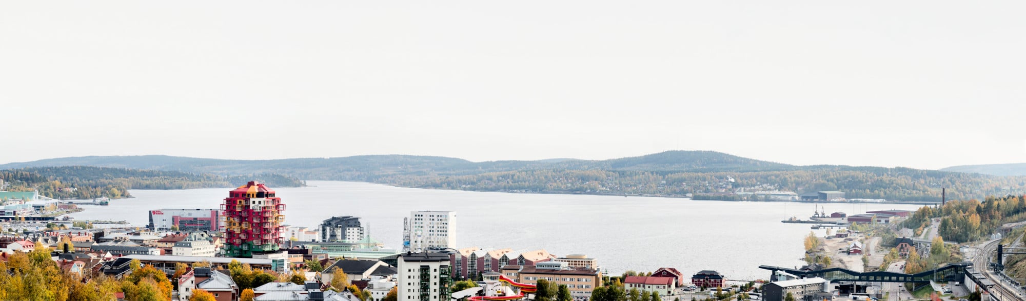 Der Neubau hat die Skyline der am Bottnischen Meerbusen gelegenenen Stadt Örnsköldsvik nachhaltig verändert