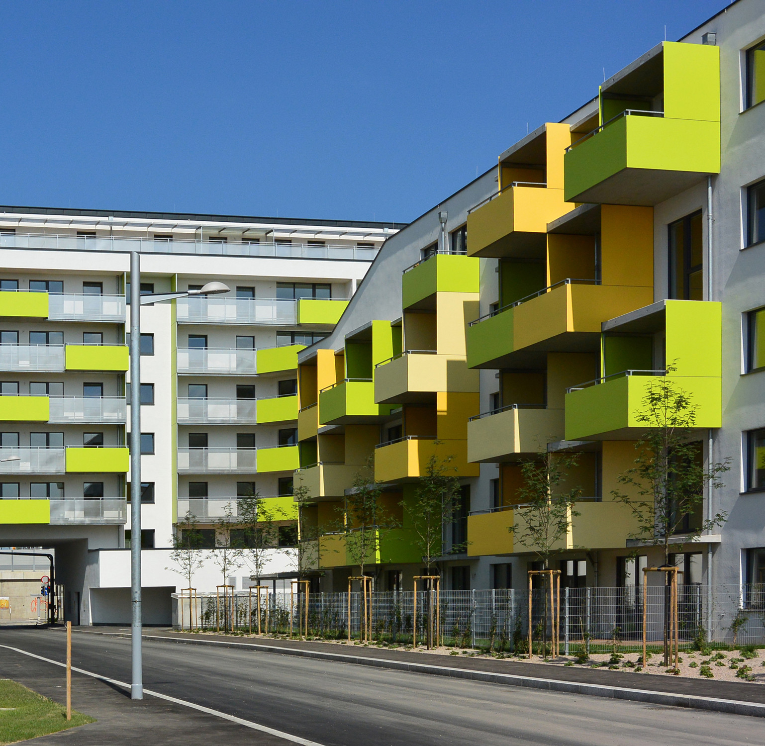 Dreifach verglaste Fenster halfen zum Erreichen des Passivhausstandards