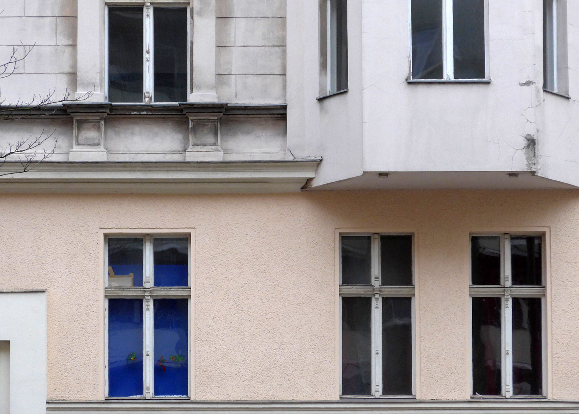 Geometrische Wärmebrücken treten häufig in Kombination mit konstruktiven Wärmebrücken auf