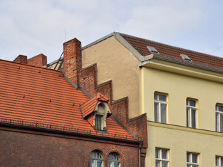 Zum baulichen Brandschutz gehört unter anderem die Bildung von Brandabschnitten z.B. durch Brandwände