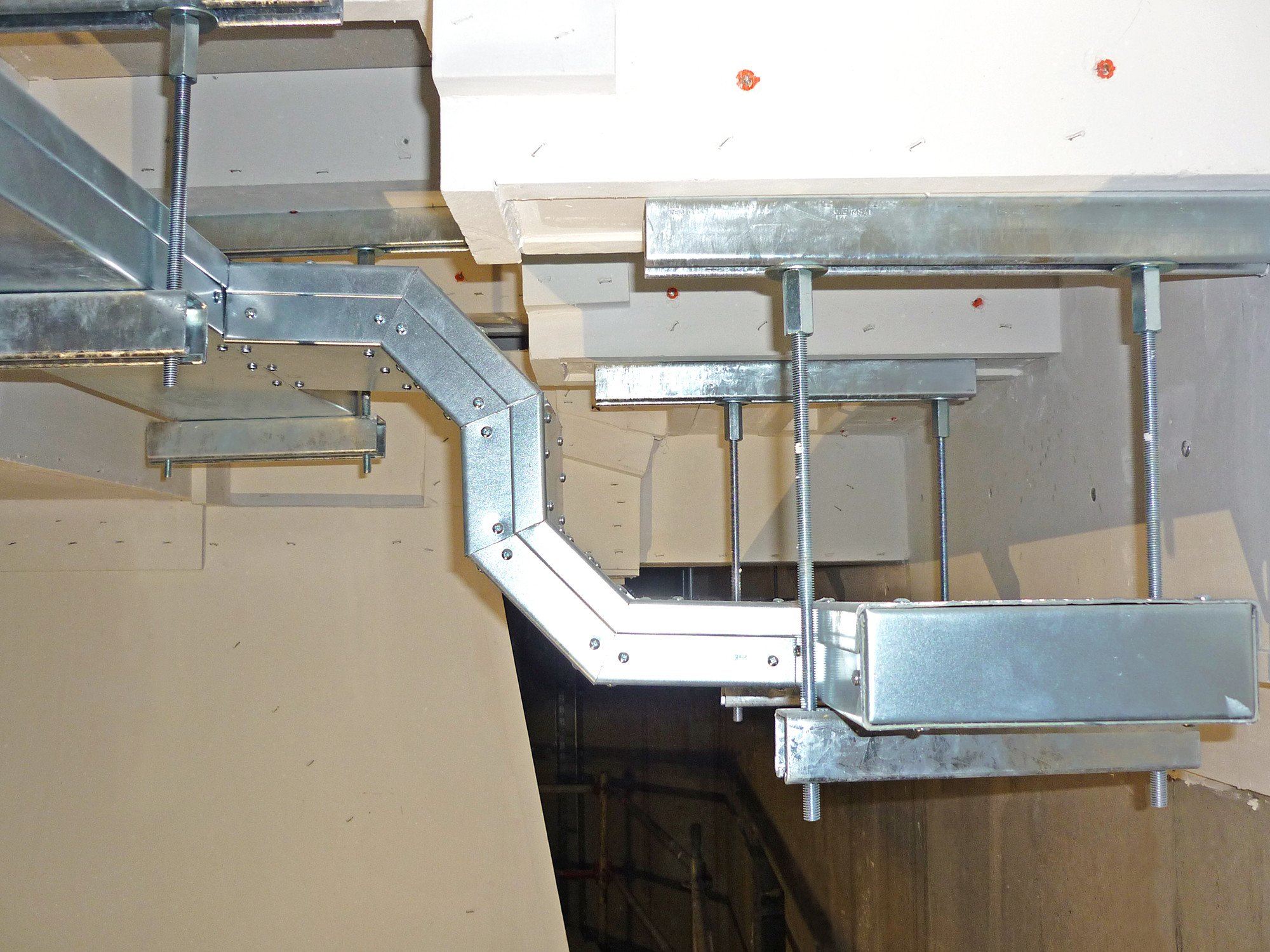 Schutz vor Brandweiterleitung in Kabelkanälen | Brandschutz | News ...