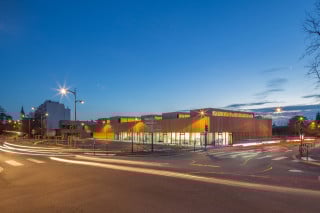 Sporthalle des Hacine-Cherifi-Gymnasiums in Rillieux-La-Pape