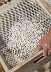 Das Erscheinungsbild einer jeden Putzoberfläche ist eng mit der handwerklichen Bearbeitung des Putzmörtels verknüpft