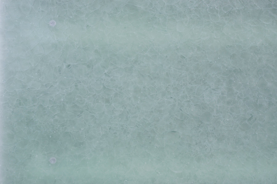 Die Platten sind in den Farben Polar Weiß, Creme Weiß, Jade (abgebildet), Ozean Blau, Grün und Braun erhältlich