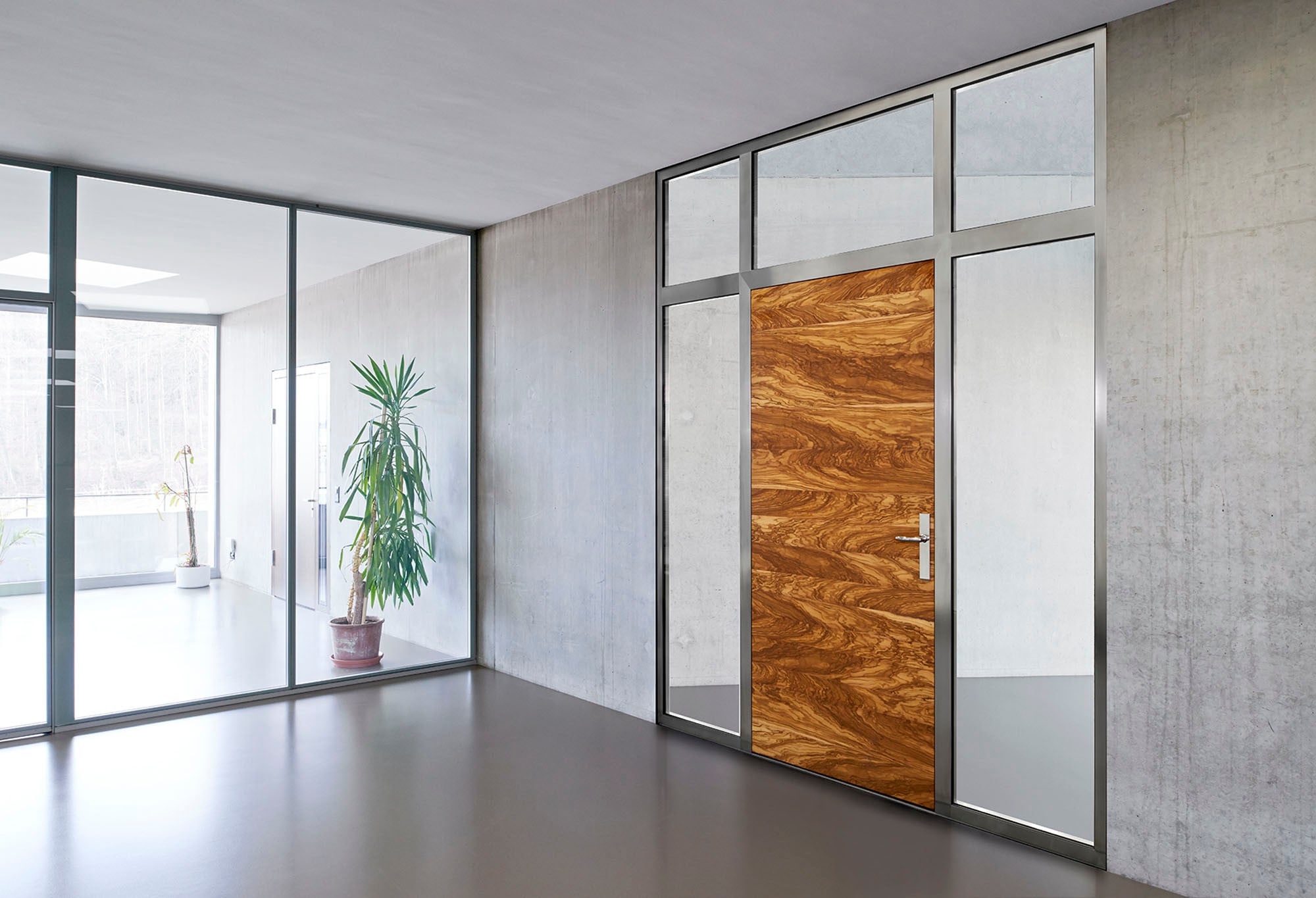 Die flächenbündigen Türen eignen sich für Schulen, Krankenhäuser und Pflegeheime