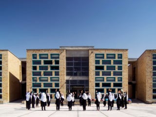 Mädchenschule in Masar-i-Scharif