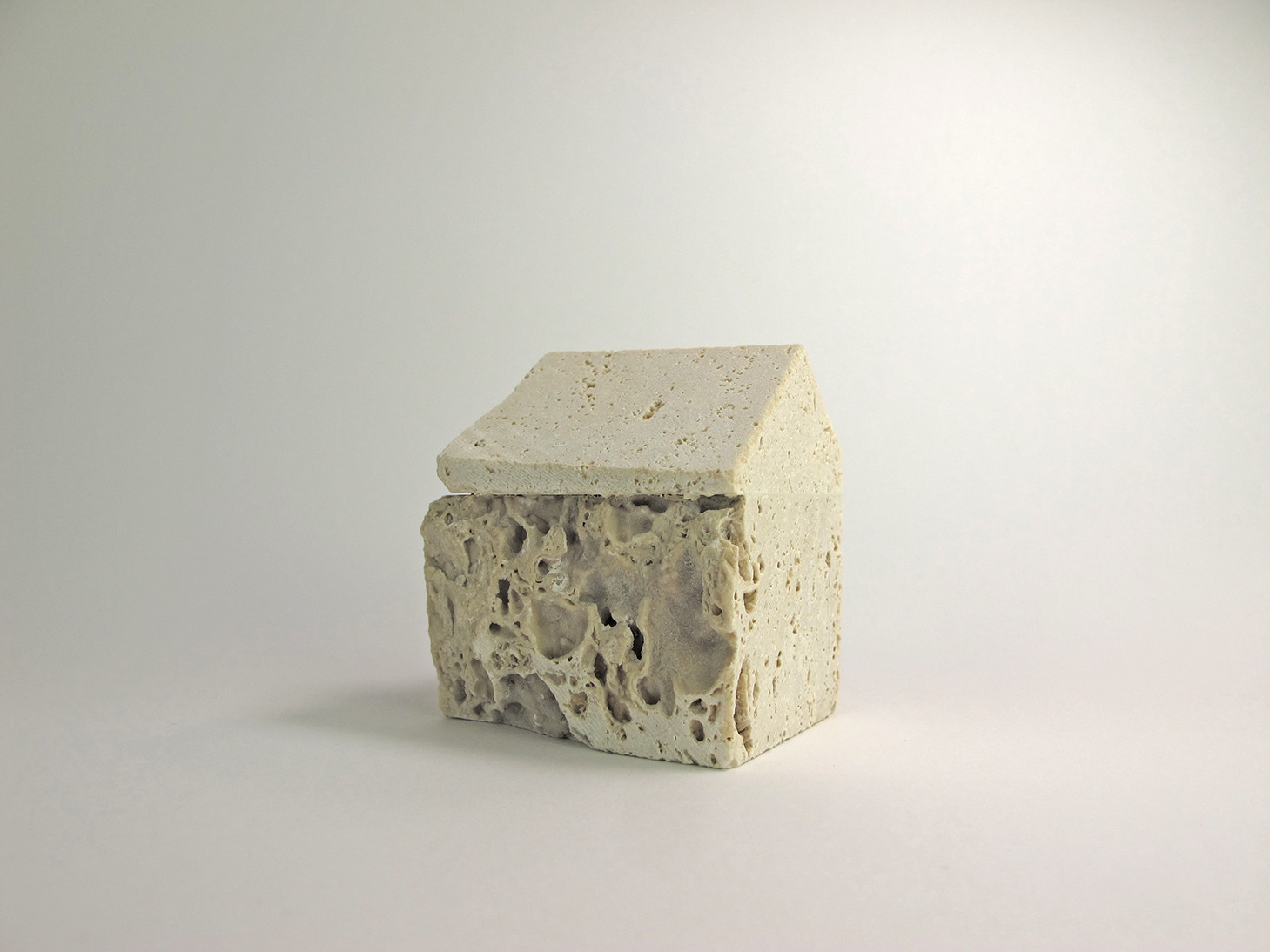 Modellhauser Aus Abbruchmaterial Geneigtes Dach News Produkte Baunetz Wissen