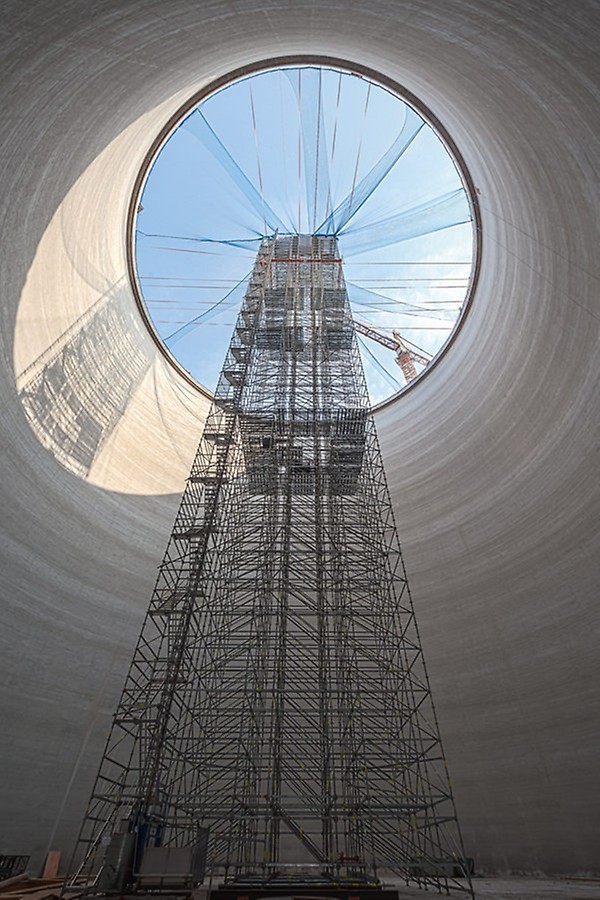 Arbeistgerüst in einem Silo