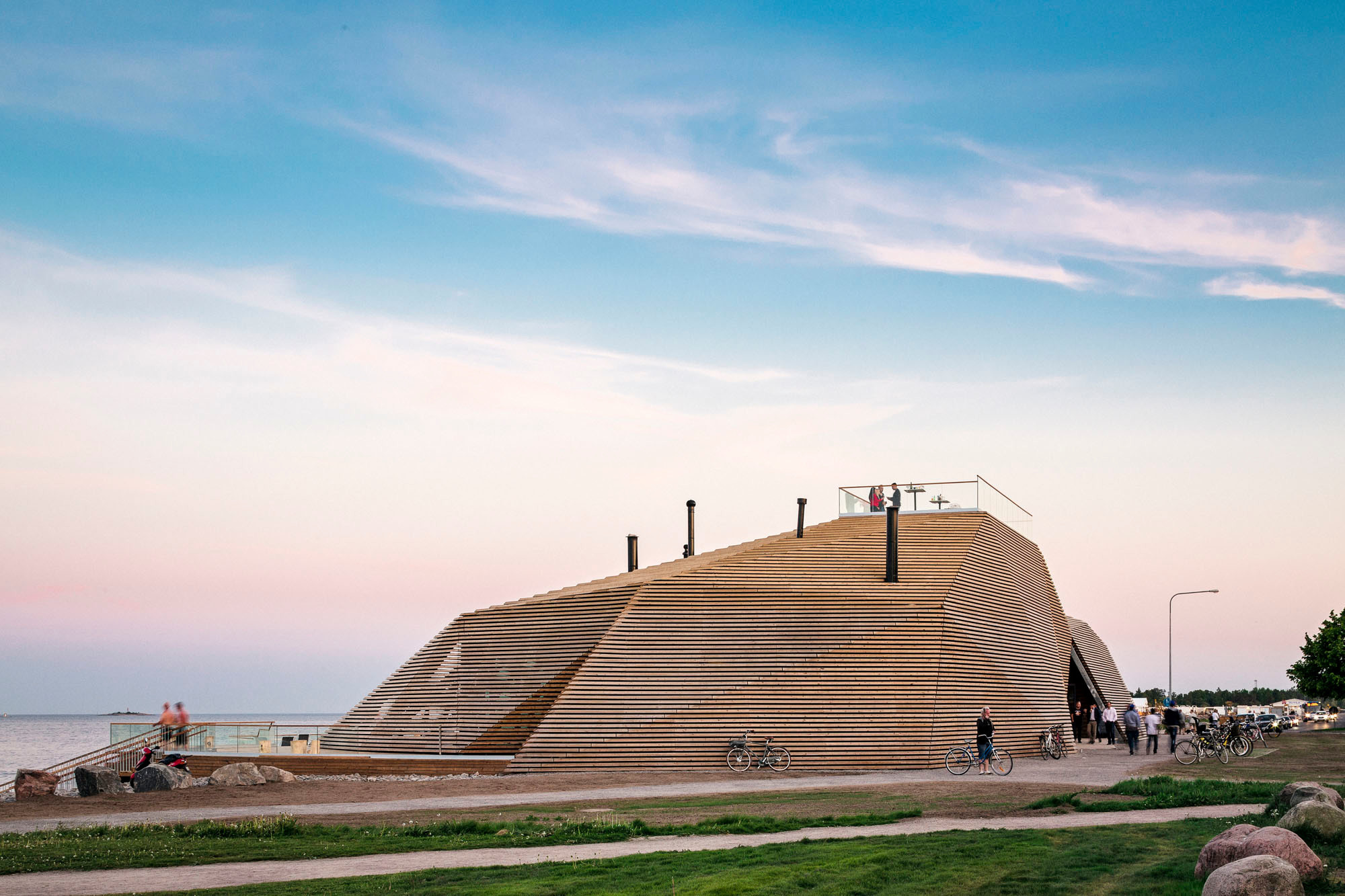 Sauna und Restaurant „Löyly“ in Helsinki Geneigtes Dach Sport