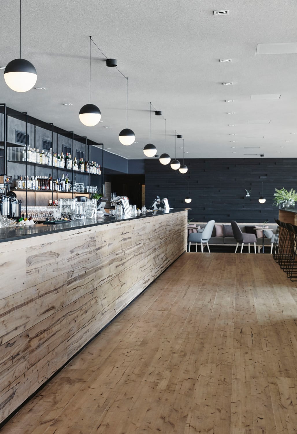 Sauna und Restaurant „Löyly“ in Helsinki Geneigtes Dach Sport